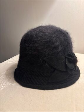 Elegant Black Women's Cloche Hat with Flower Accent